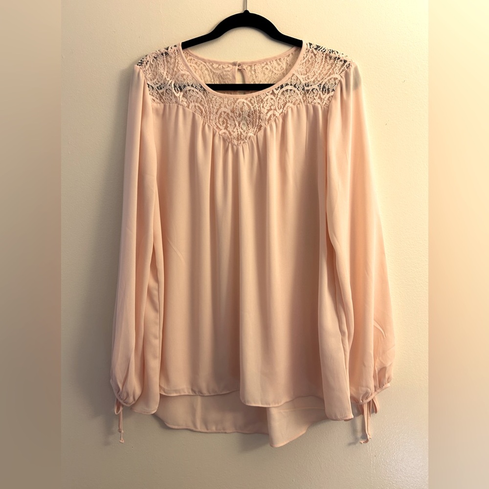 Lace detail blouse in peach. Size L